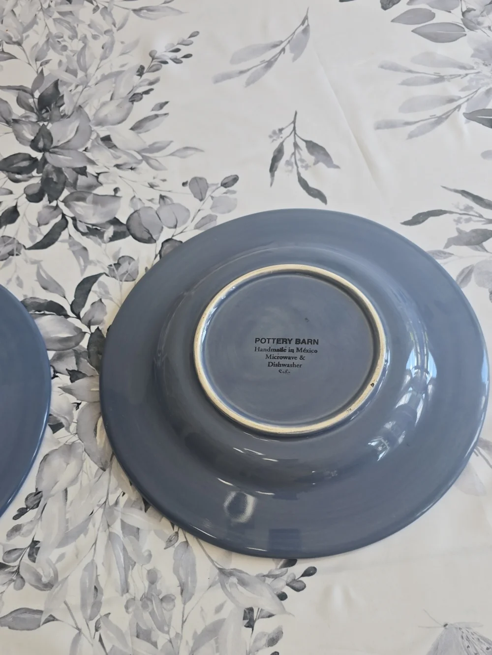 Vintage Pottery Barn Set Of 2 Sausalito Blue Dinner Plates Chargers 12